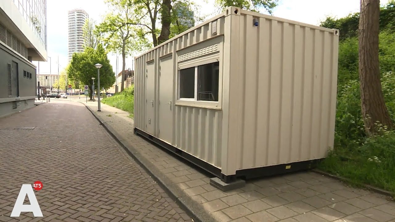 Zeecontainer blijkt illegaal hotel