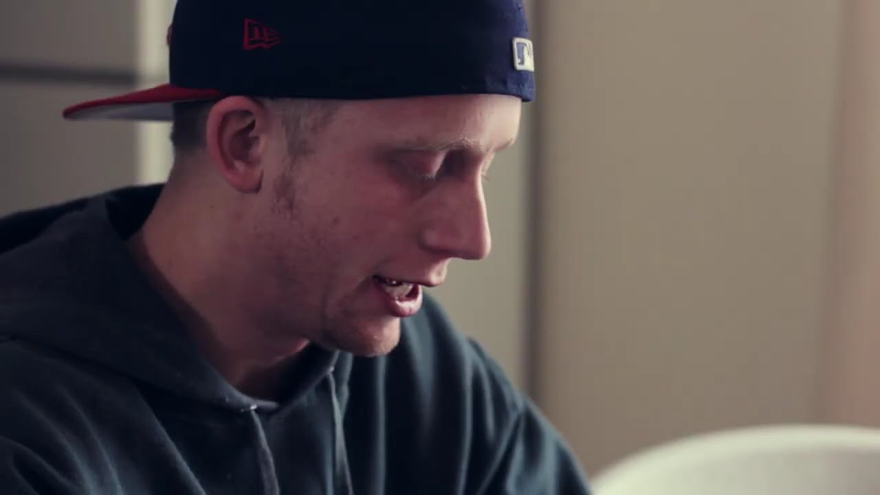 The Struggle: A Man Facing a Putpocketing Addiction