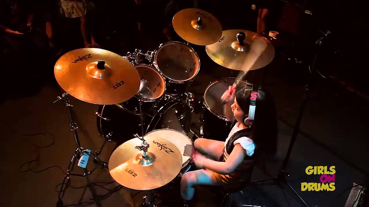 Eduarda Henklein (5 years old ) cover Drum /System Of A Down - Chop Suey