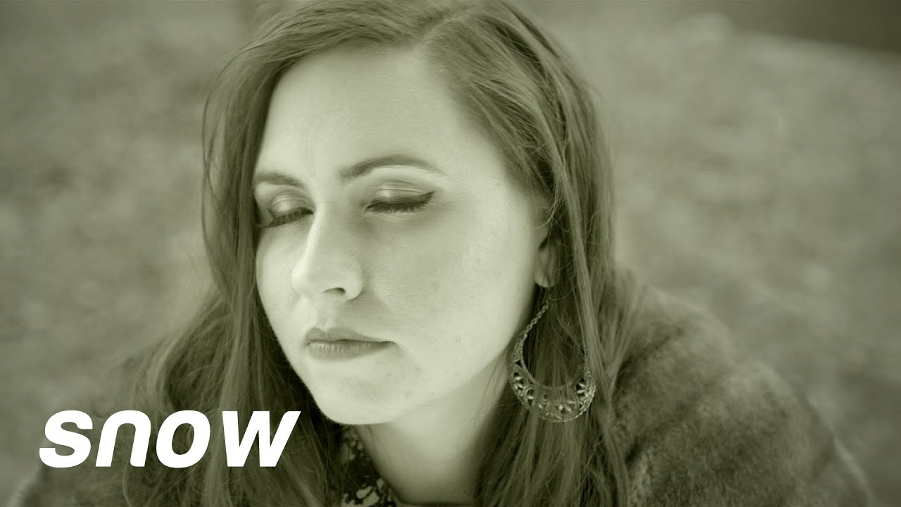 Mary Morris - “Snow” an Adele "Hello" Parody (OFFICIAL MUSIC VIDEO)