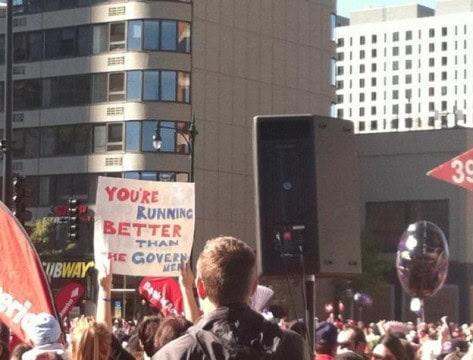 The 19 Best Spectator Signs Ever Held Up at a Sporting Event