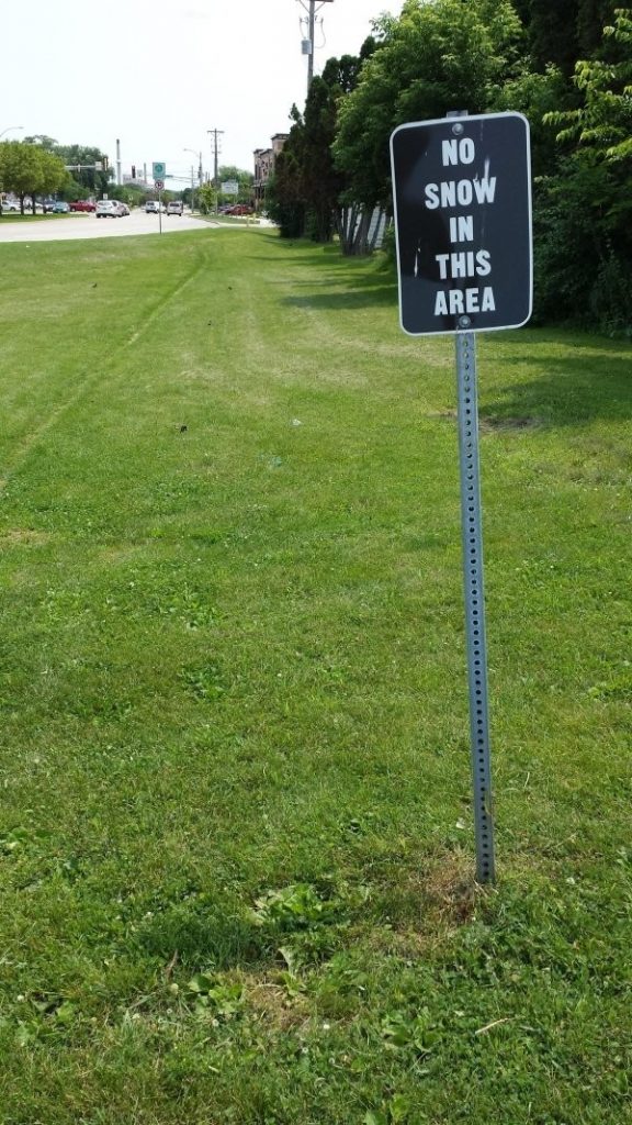 30 Weird And Poorly Designed Signs