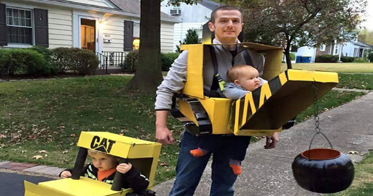 17 Halloween Costumes Where The Baby Made It Better