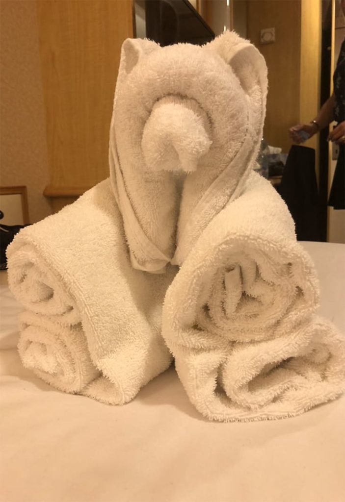 People On Twitter Are Sharing "Towel Animals" They've Seen In Hotels