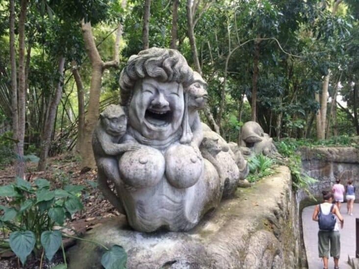 dirty statue with boobs, funny dirty statue