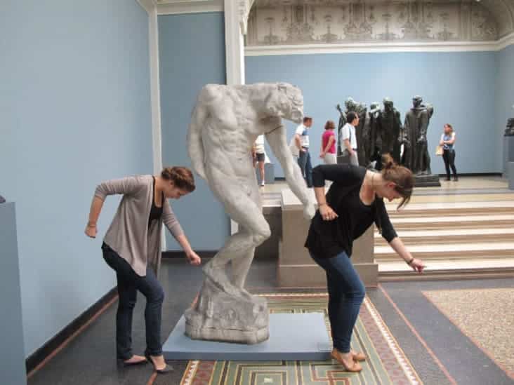 poses with statues, funny poses with statues, funny statue pictures, funny statues, funny pictures with statues, funny pictures statues, pictures with statues, people with statues. people with statues pictures, funny statue pic, statue poses, funny statue pics, funny statue pictures