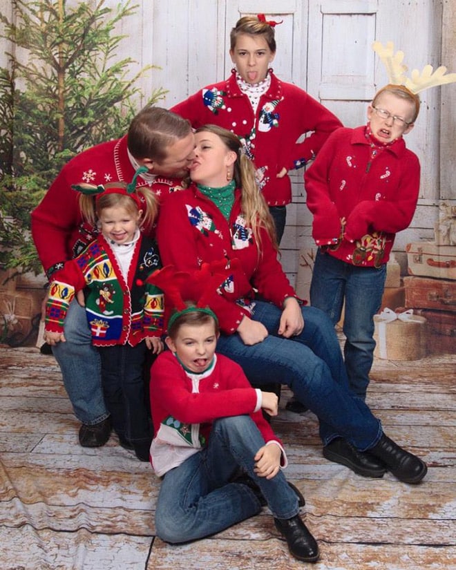 Weird Christmas Family Portraits