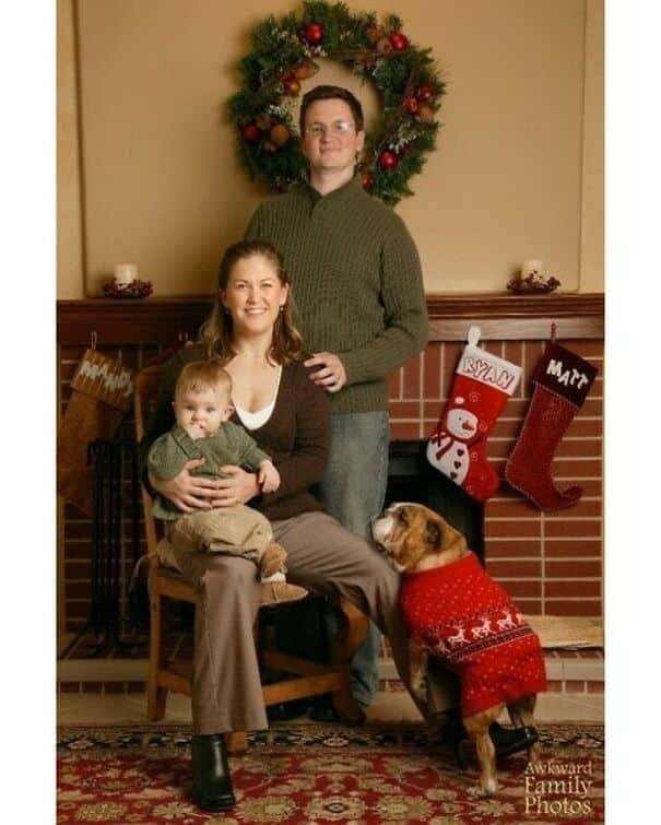 awkward christmas card photos