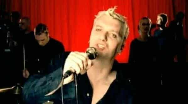 tubthumping video yellow hair, Worst songs to listen to during sex, worst sex songs playlist, Spotify funny playlist, worst sex songs, funny songs to make love to, songs that are not sexy, pleated jeans Spotify