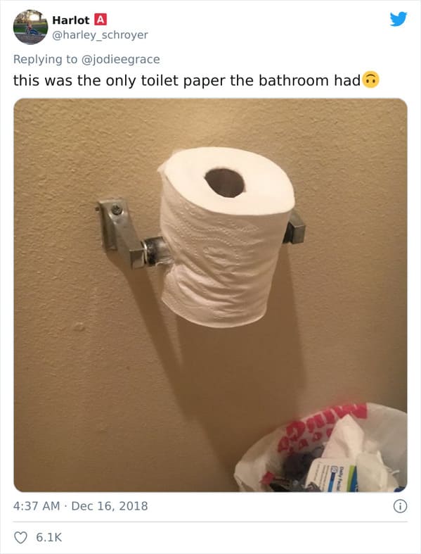 People On Twitter Share The Most Bizarre Things They've Found In Men's Bathrooms (50 Tweets) - Jarastyle