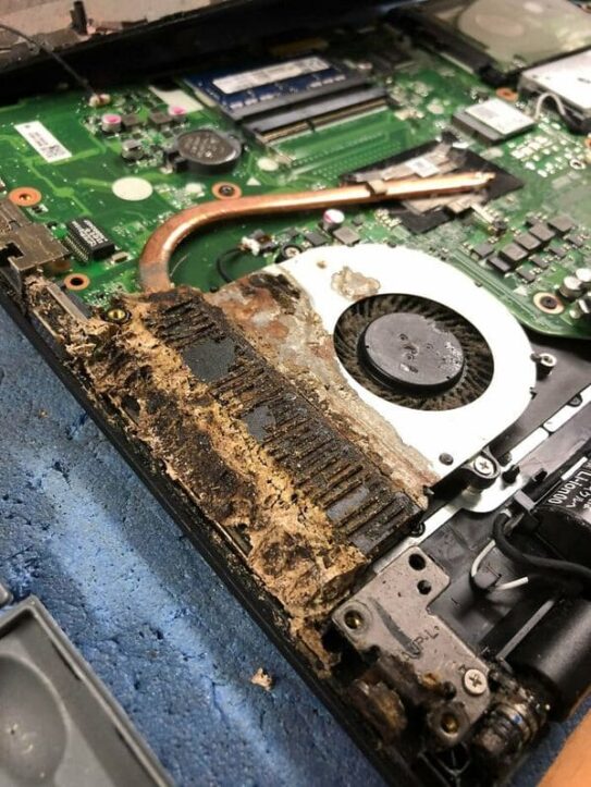 Tech Support Workers Share The Worst Things They've Ever Seen On The ...