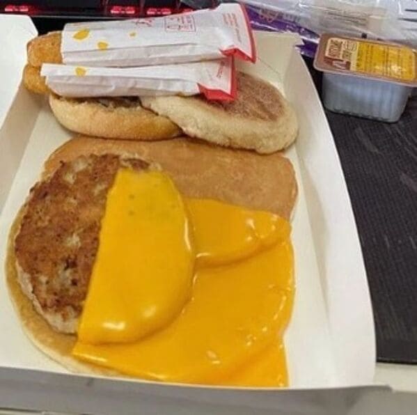 mcdonalds-food-fails-mcsenget-instagram-1.jpg