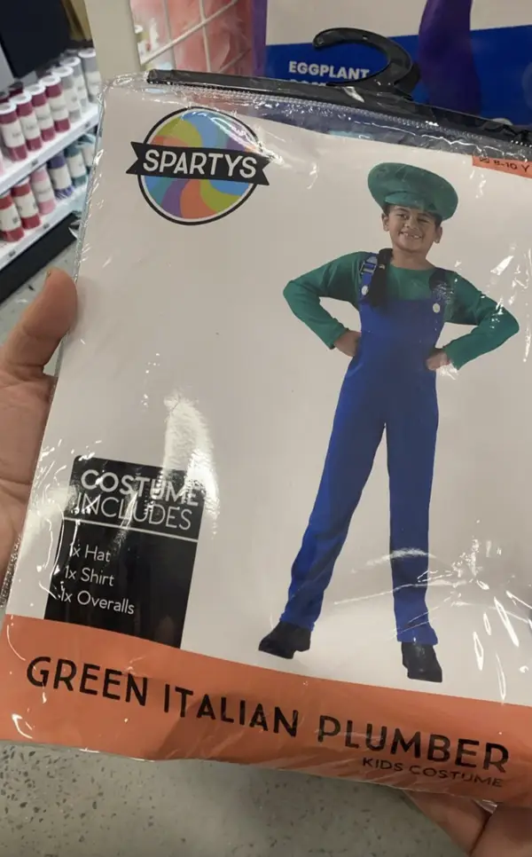 Hilariously Bad Knock-Off Halloween Costumes