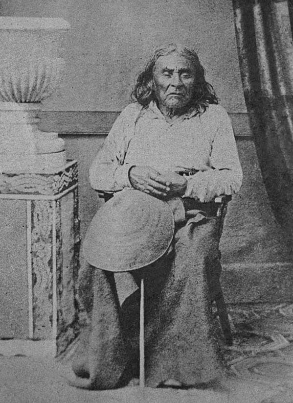 rare photographs of historical figures chief seattle
