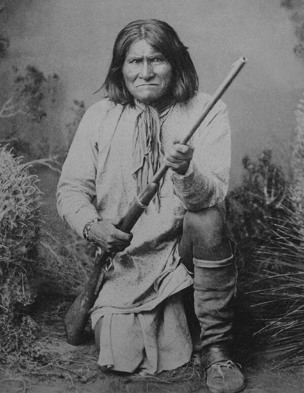 rare photographs of historical figures geronimo