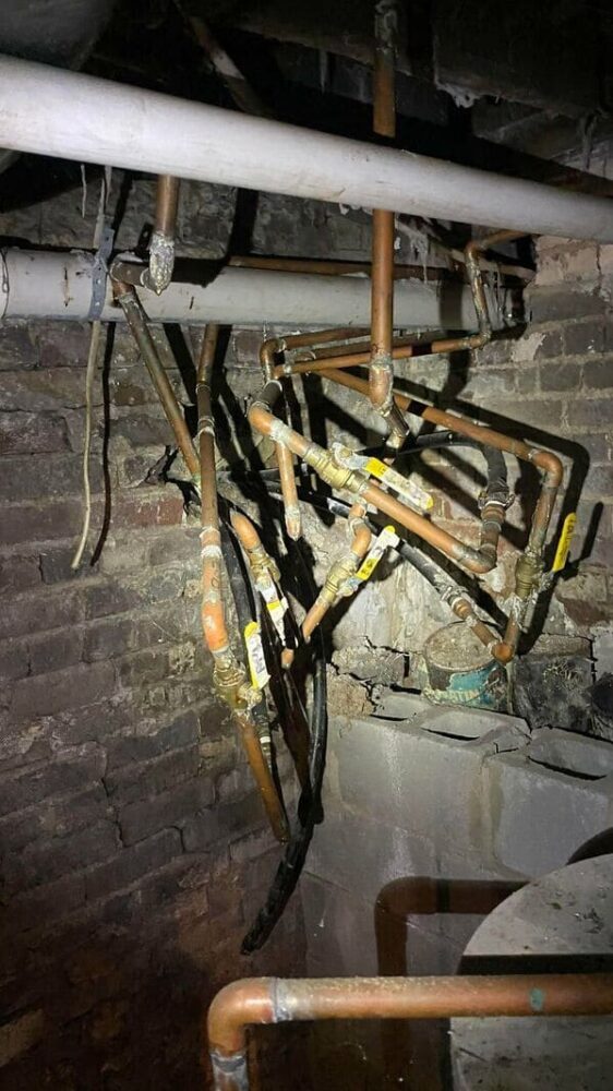 25 Funny Plumbing Pictures Demonstrating The Unpredictable Nature Of