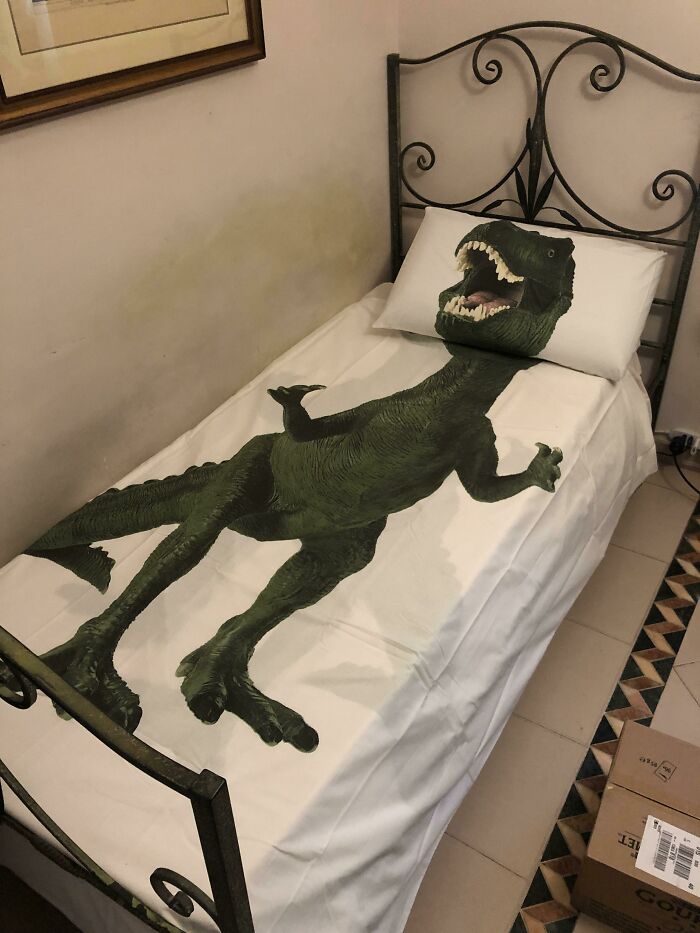 wholesome parent - dinosaur sheets 