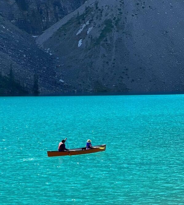 glitch in the matrix images - Lake Moraine In Banff National Park. Not Photoshopped As Unbelievable As It May Seem