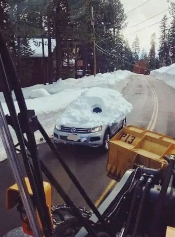 funny fail pic - idiot snow hole on windshield