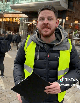 British Tiktoker Shares The 5 Ways To Avoid Street Salesmen We've All Used Once Or Twice - Jarastyle