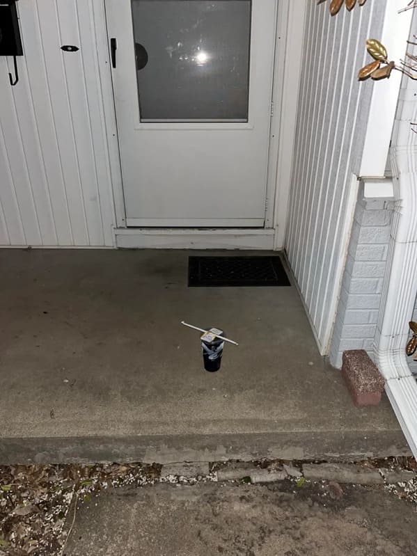 funny doordash texts - drink outside door on porch