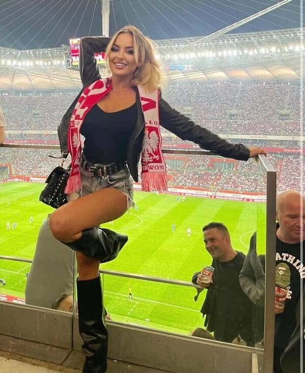 pictures from polish profiles - woman at soccer game