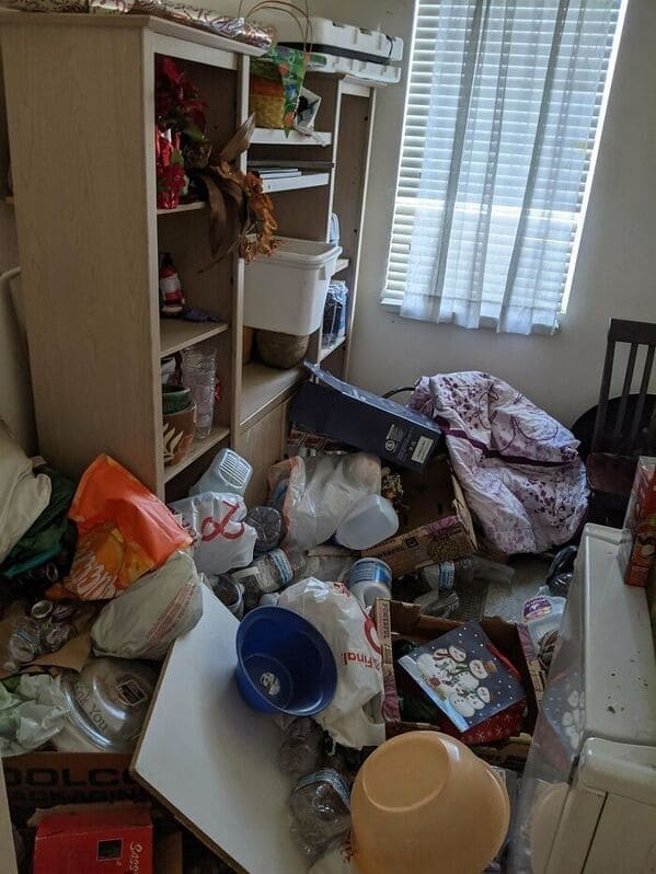 25+ Landlords Reveal The Shocking State Left Behind By Terrible Tenants In Their Homes - Jarastyle