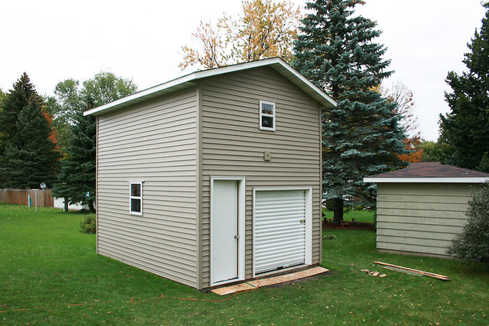 "Karen" Is Mad Neighbor's Shed Is Too Big, Calls The Inspector, Then She's Even More Mad When They Maliciously Comply - Jarastyle