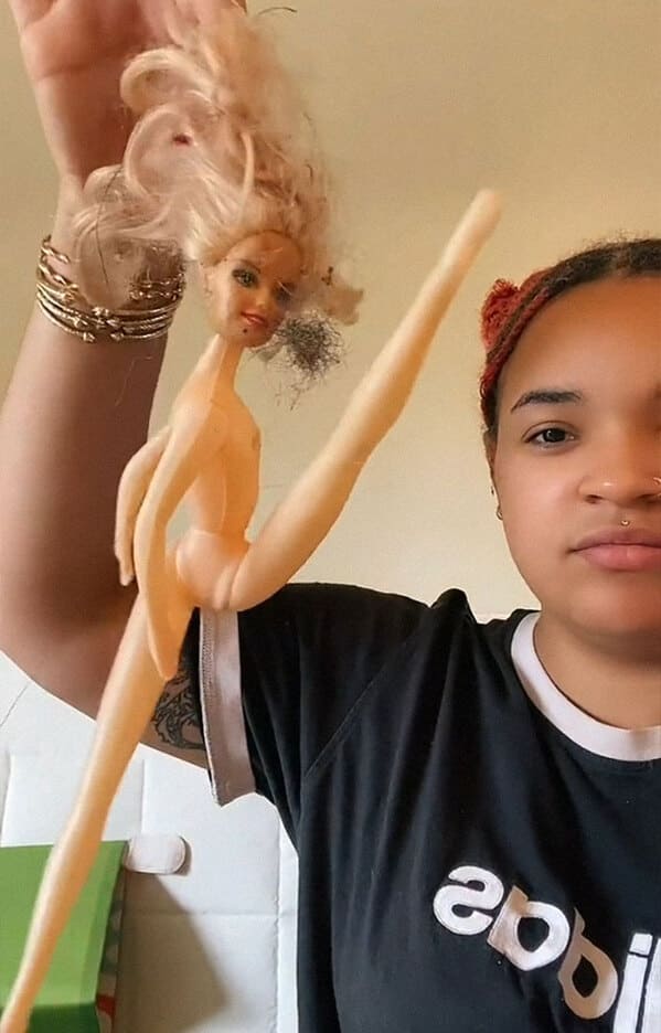 Barbie-Inspired Trend Has People Sharing "Weird Barbies" And Here Are 30 Of The Creepiest — If You Can Handle It - Jarastyle