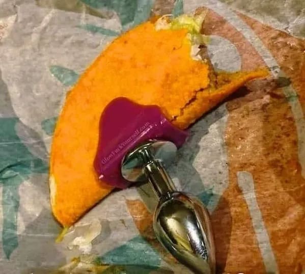 30 Hilariously Cursed Times Food Ended Up Somewhere It Didn’t Belong