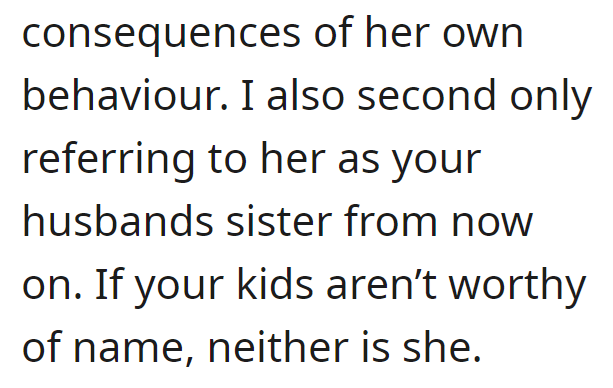 Mother Of Identical Twins Excludes Aunt From Family Events Because She Refuses To Address Them As Individuals - Jarastyle