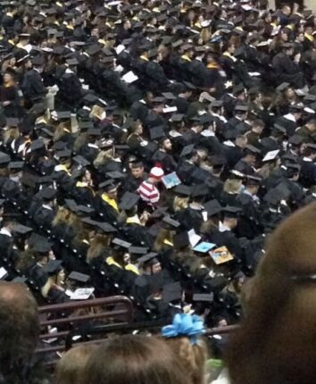 45 Funny Graduation Pictures That Earned A Master's Degree In Humor