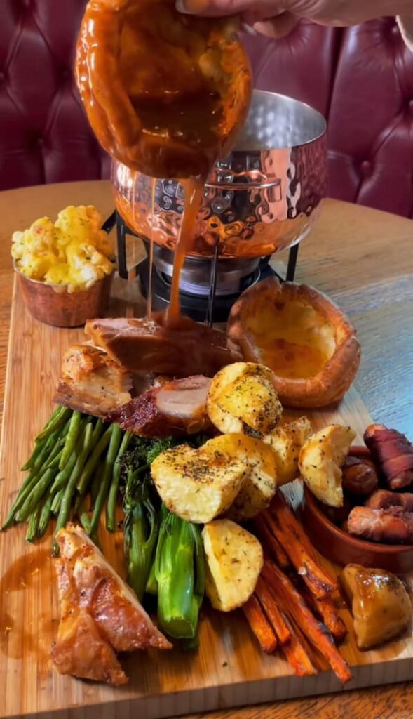 35 Hilariously Bizarre Alternatives To Plates Served Up By Restaurants