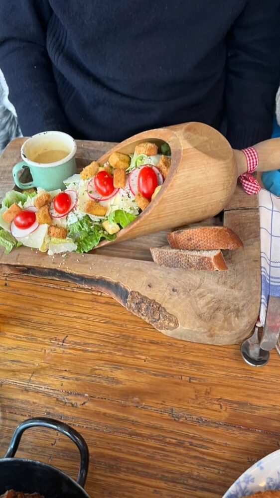 35 Hilariously Bizarre Alternatives To Plates Served Up By Restaurants