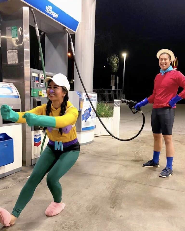 37 Funny Couples Halloween Costumes That Made The Party Stop For A Second