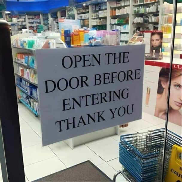 50 Funny Signs That Definitely Only Exist Because Someone Did Something ...