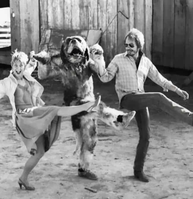 40 Rare Behind The Scenes Pictures From Iconic Movies And TV Shows