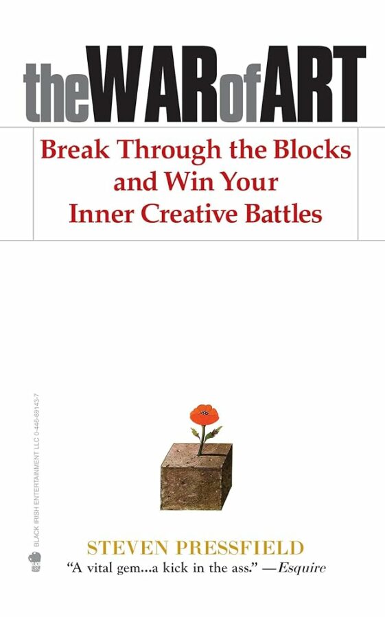 Book cover of "The War of Art" by Steven Pressfield, focusing on overcoming creative blocks.