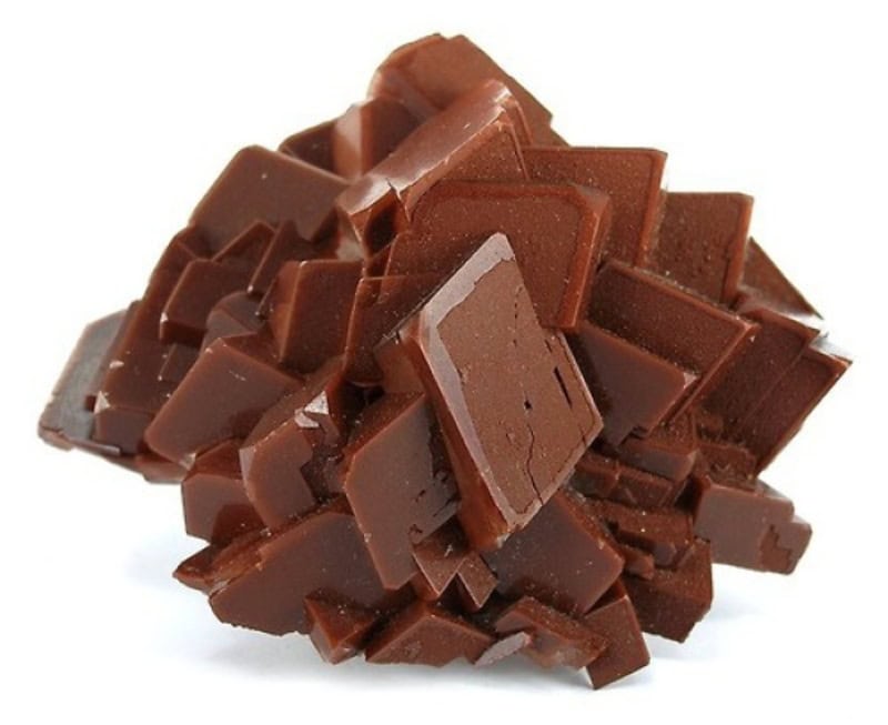 Delicious milk chocolate pieces, perfect for desserts, baking, or enjoying as a sweet treat.