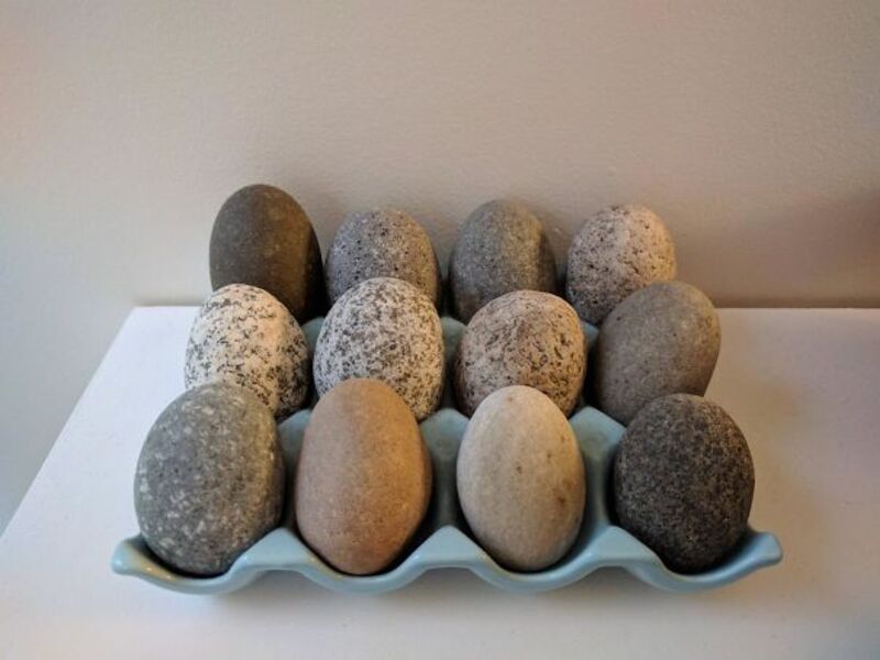 Stone eggs, decorative eggs, ceramic tray, natural stone art, home decor.
