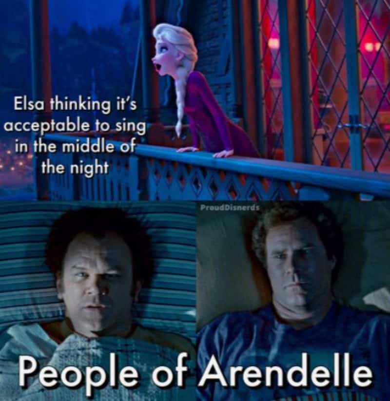 Elsa from Frozen thinking it's acceptable to sing in the middle of the night, with people of Arendle.