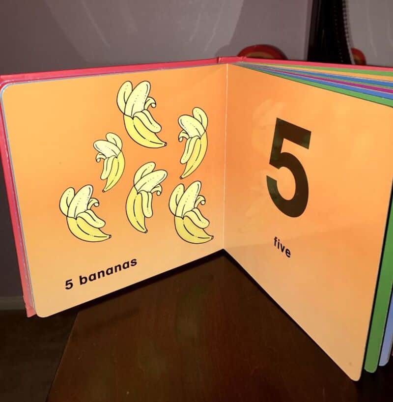 Page showing 5 bananas and the number 5 with 'five' written below.