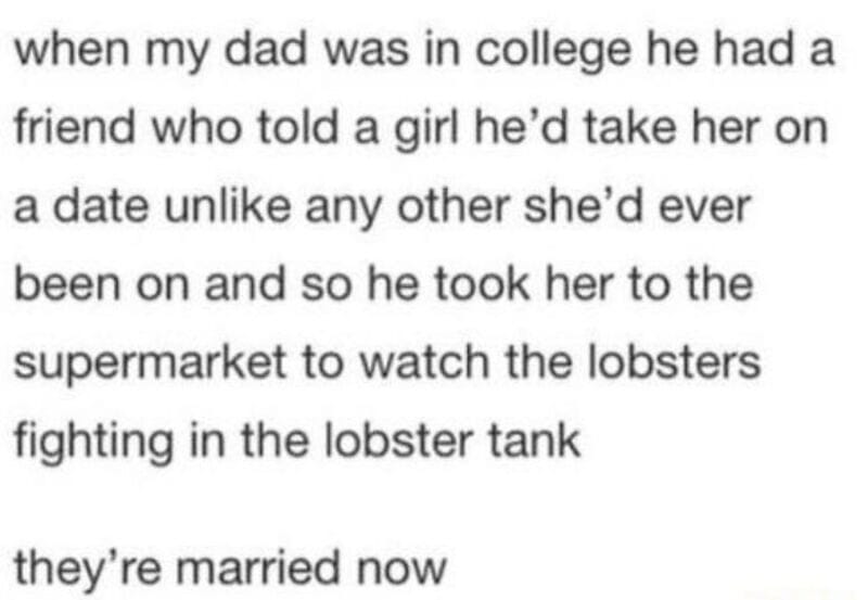 Text about a dad taking a girl to watch lobsters fighting in a tank.