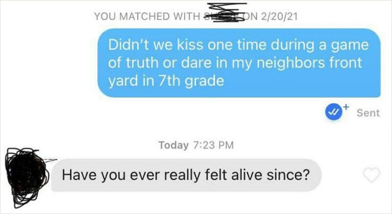Text conversation about a dating app fail, with one message about a game and a reply about feeling '.