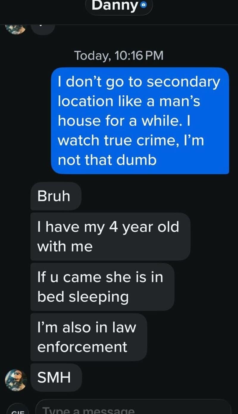 Text conversation about location, crime, and law enforcement.