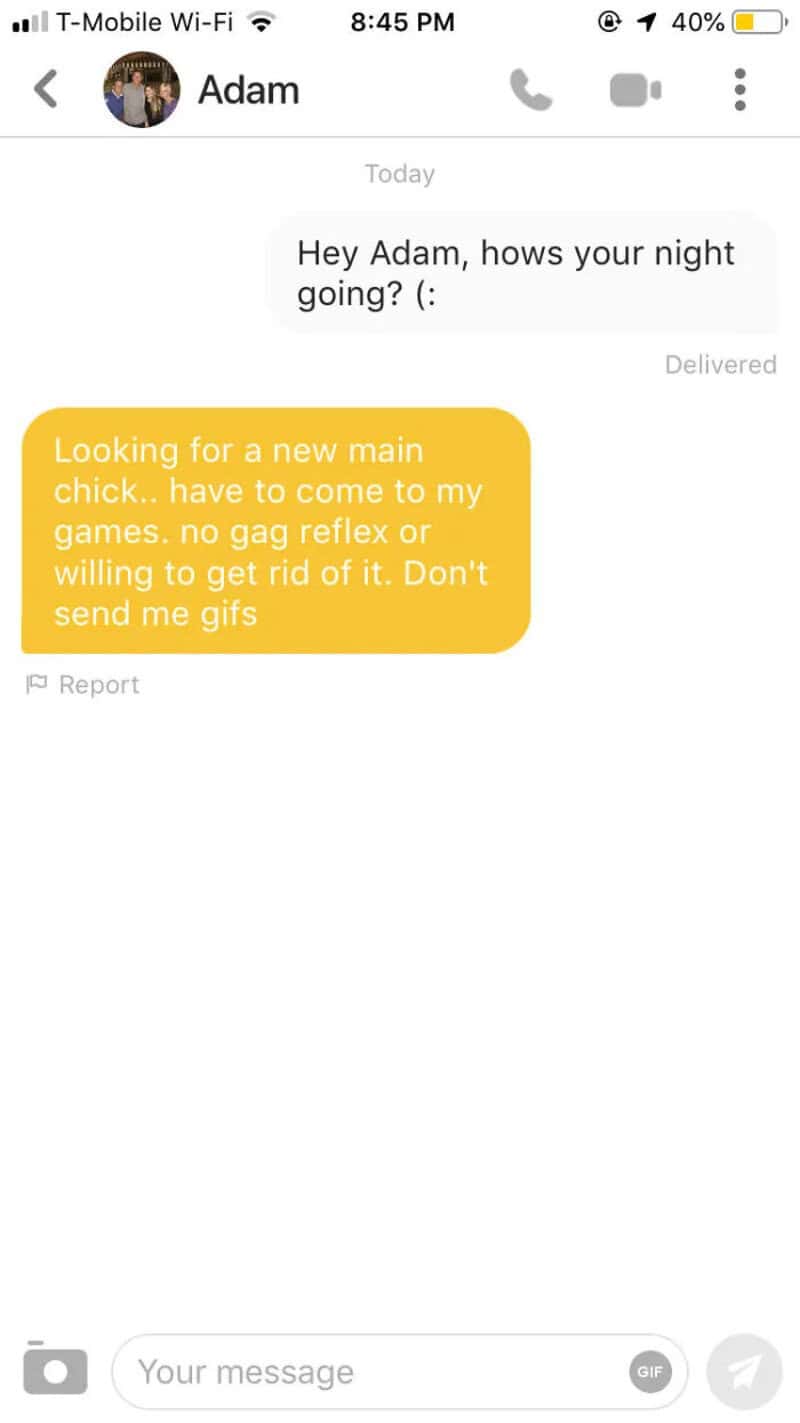 Text conversation about night plans and a humorous message about gaming and women.