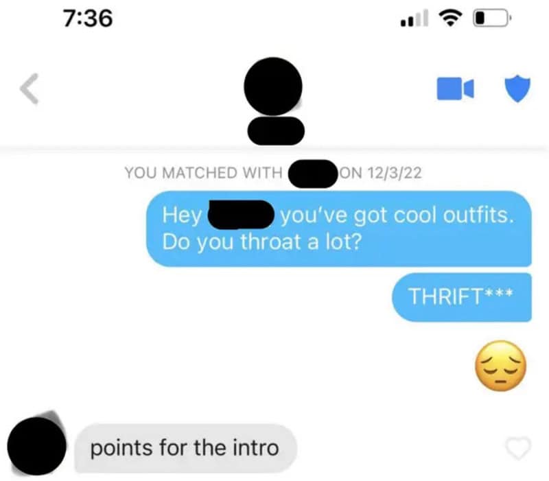 Text conversation showing compliment about outfits and a reply about points for the intro.